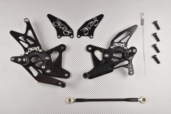 Commandes reculées moto pour optimiser la garde au sol du ZX6-R sur circuit