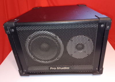 Only One Welton Pro Studio SR81-3PC Bookshelf Monitor Speaker Works.