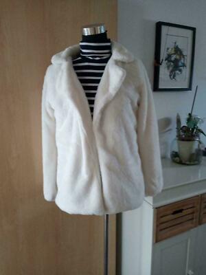 Faux-fur Jacke *fake-fur Blazer leichte Jacken in  creme  Gr. 38  M  NEUwertig