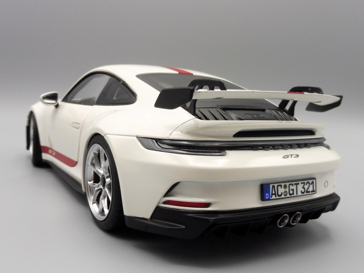 Porsche 911 GT3 2021 1/18 Norev 187306 992 GT 3 Type 992