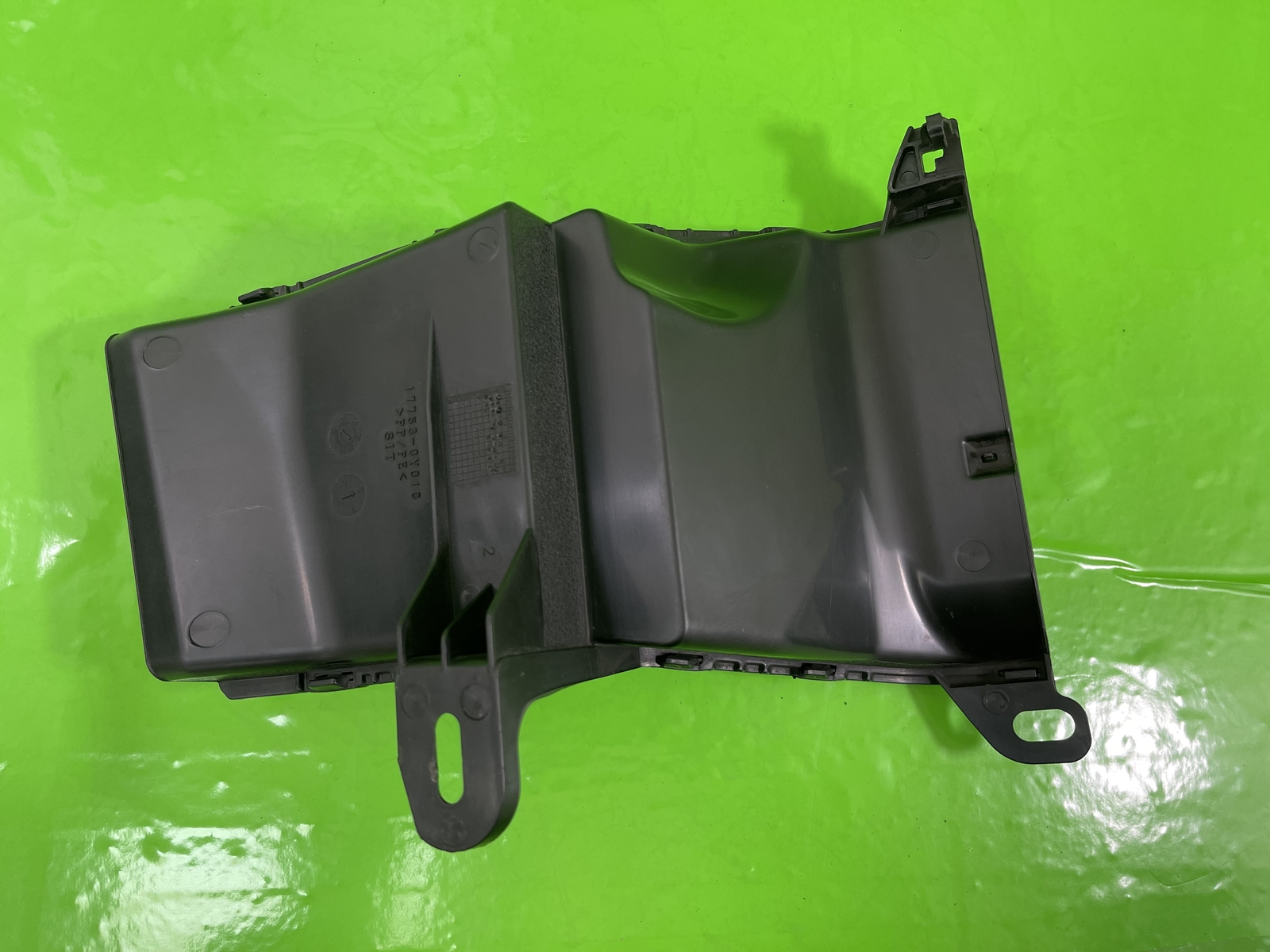 TOYOTA COROLLA MK12 FRONT AIR INTAKE PIPE 2.0 HYBRID PETROL 177530Y010