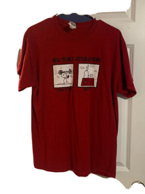 Peanuts Charlie Brown ''Snoopy New Years Resolution'' Men's Large T-Shirt