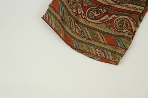 ETRO Folded Scarf Green & Red Silk Geometric Casual Lightweight Bohemian - Picture 7 of 8