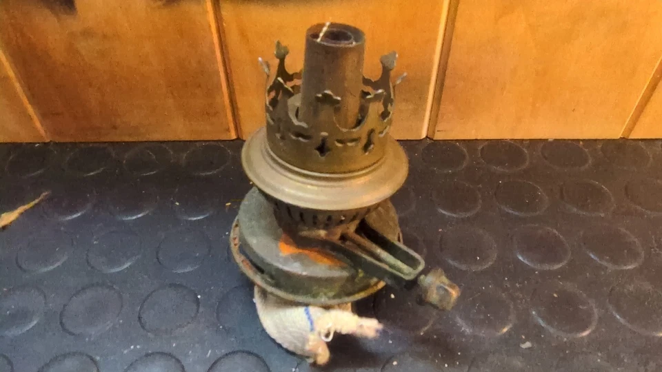 alter Brenner aus Scheunenfund Bahnlampe Weichenbeleuchtung DR Petroleumlampe