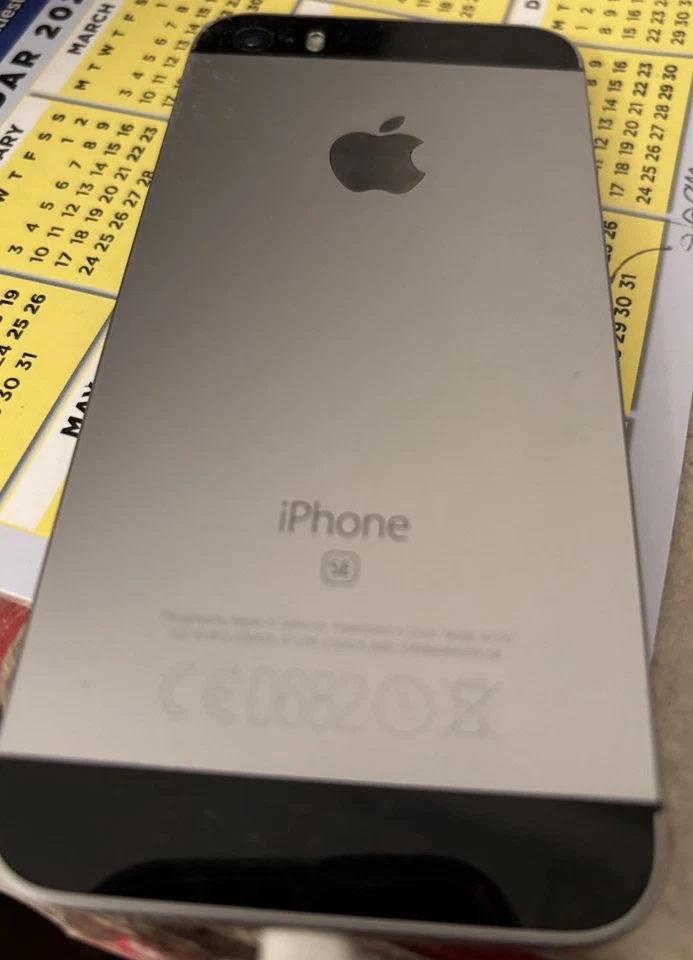 Apple iPhone SE 2016, 92% battery, unused in box, 32gb - Image 4 of 4