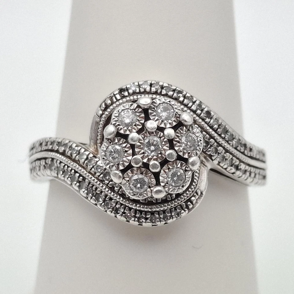 Cóctel de derivación con racimo de diamantes redondo de plata de ley 925 (CP4008242) Foto 3 de 4