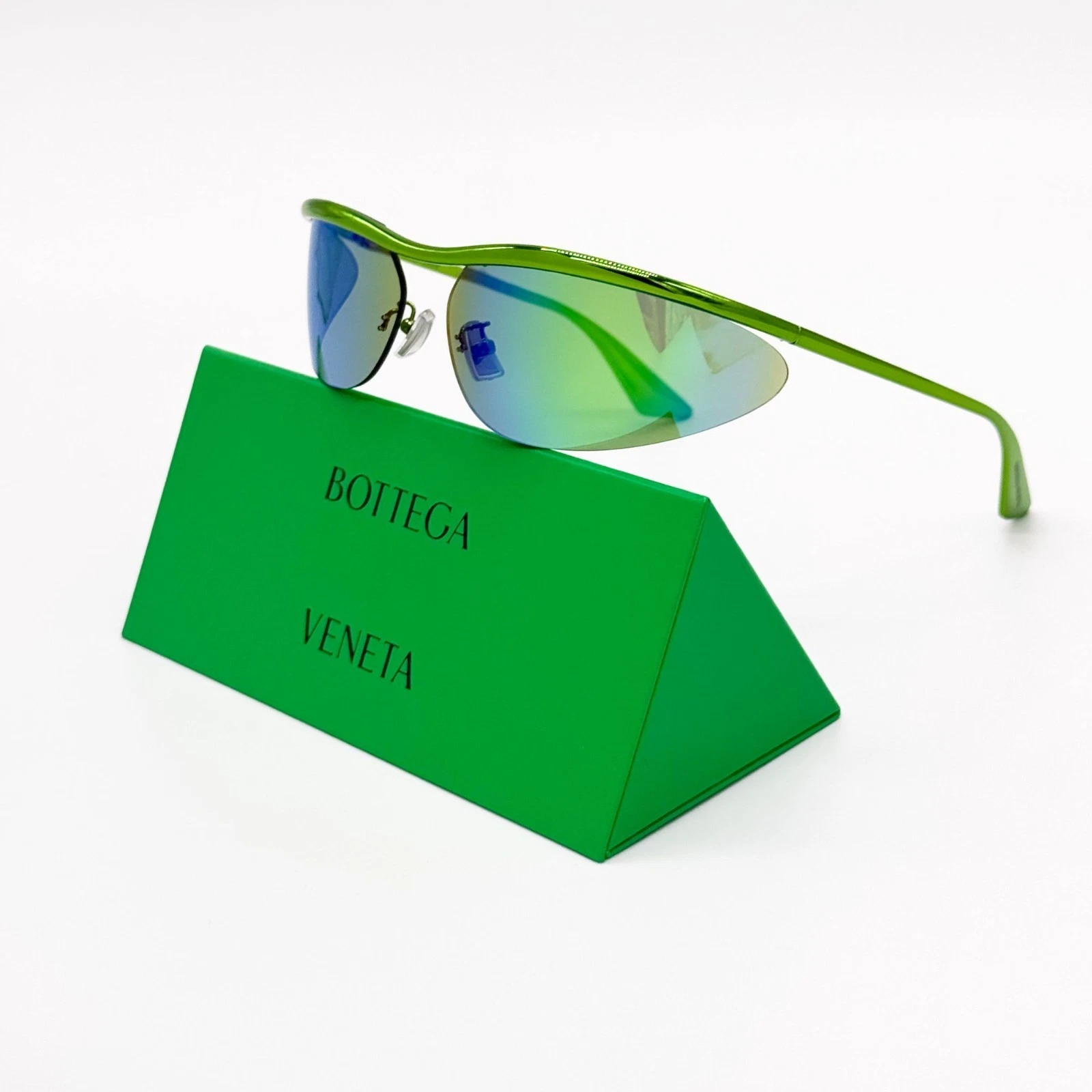 Bottega Veneta — NEW BOTTEGA VENETA SUNGLASSES BV1174S 003 GREEN/GREEN UNISEX EYEWEAR