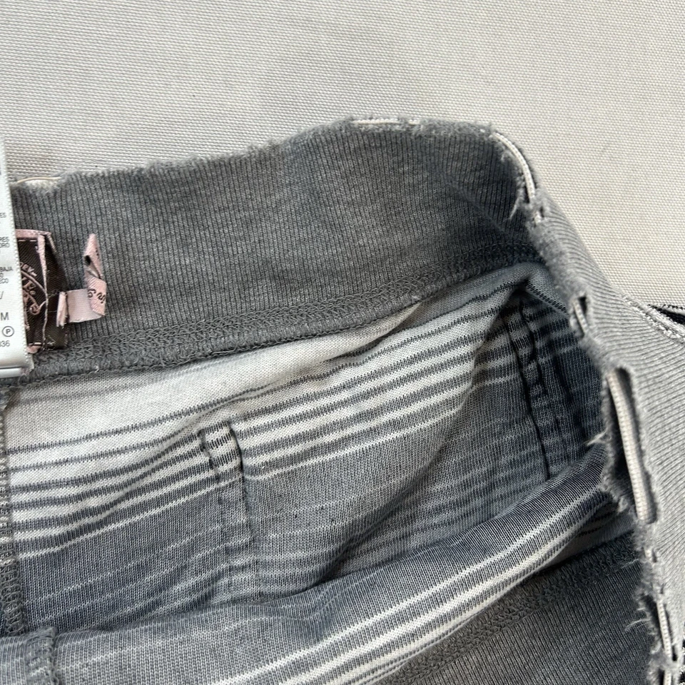 Vintage Juicy Couture Shorts Medium Gray Sweatshirt Fabric Terry Cloth - Image 3 of 4