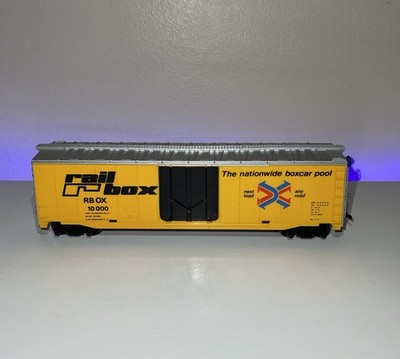 Tyco HO Scale RailBox 50' Plug Door Box Car RBOX 10000