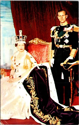 Postcard Her Majesty Queen Elizabeth II Prince Phillip Duke Edinburgh UK B213