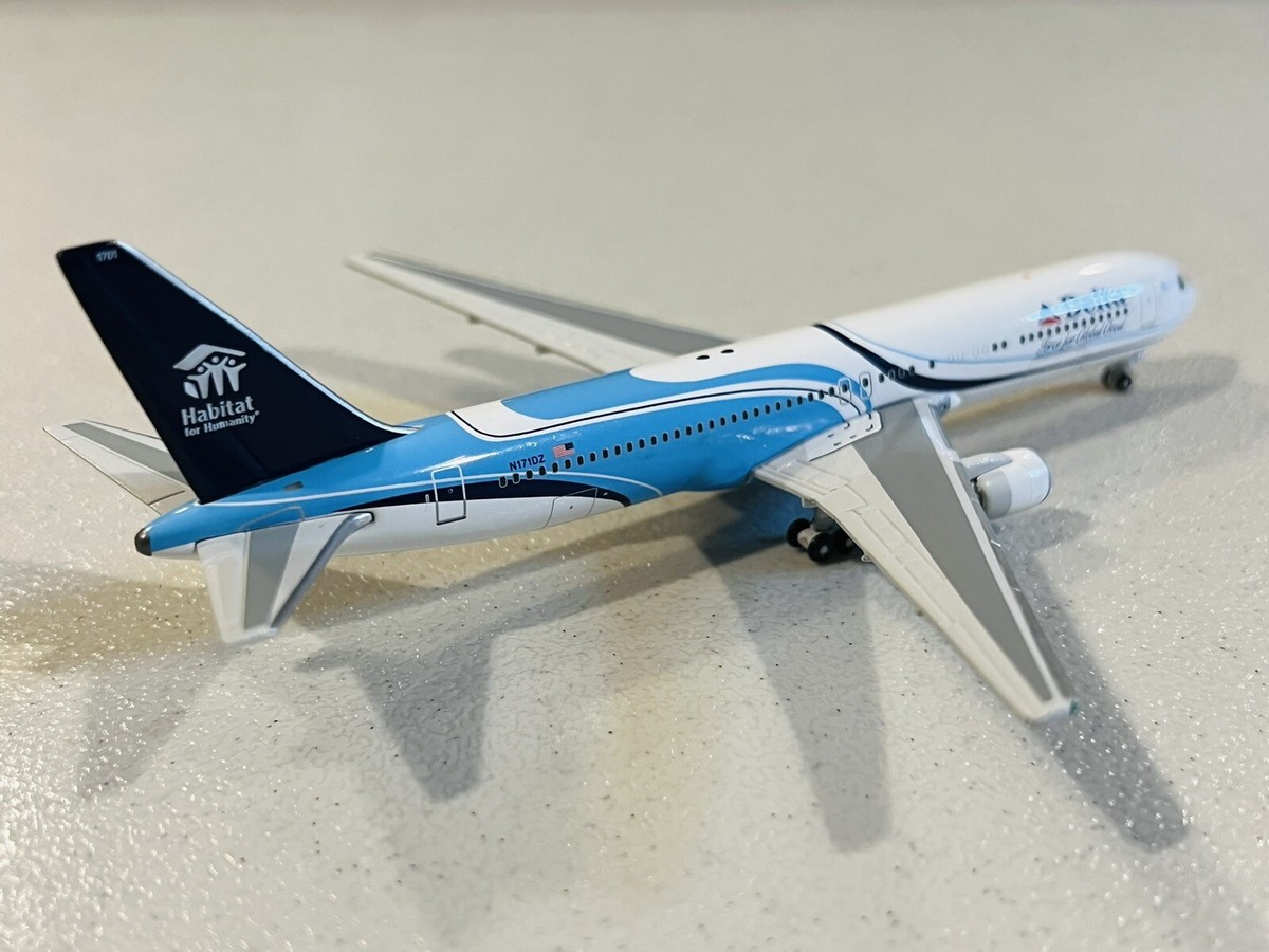 1:400 Gemini Jets Delta Boeing 767-300ER GJDAL784 N172DZ