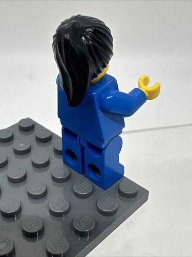 LEGO Twn046 Jogging Suit Female From 4224Minifigure Vintage - Picture 3 of 6