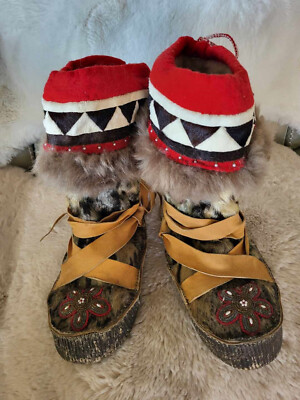 Vintage Handmade Fur, Skin, Leather, Felt & Glass Beaded  display picture 3