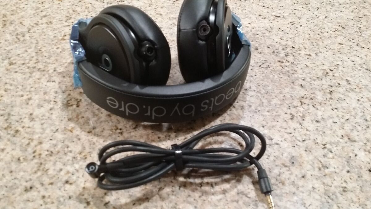 Beats by Dr. Dre Pro Beats Over the Ear Headphones -Black Beats by Dr. Dre Pro Beats Over the Ear Headphones -Black