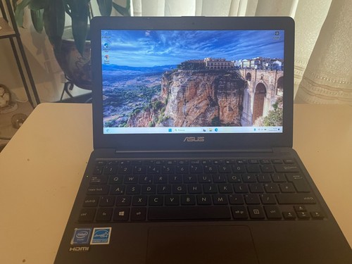 Asus VivoBook 12 - Afbeelding 5 van 7