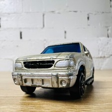 Ford Explorer Motormax Speed Wheels Champagne Silver 1:64 Scale Diecast Car