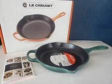 Le Creuset Signature Cast Iron 9 Inch Skillet, Artichaut - NEW