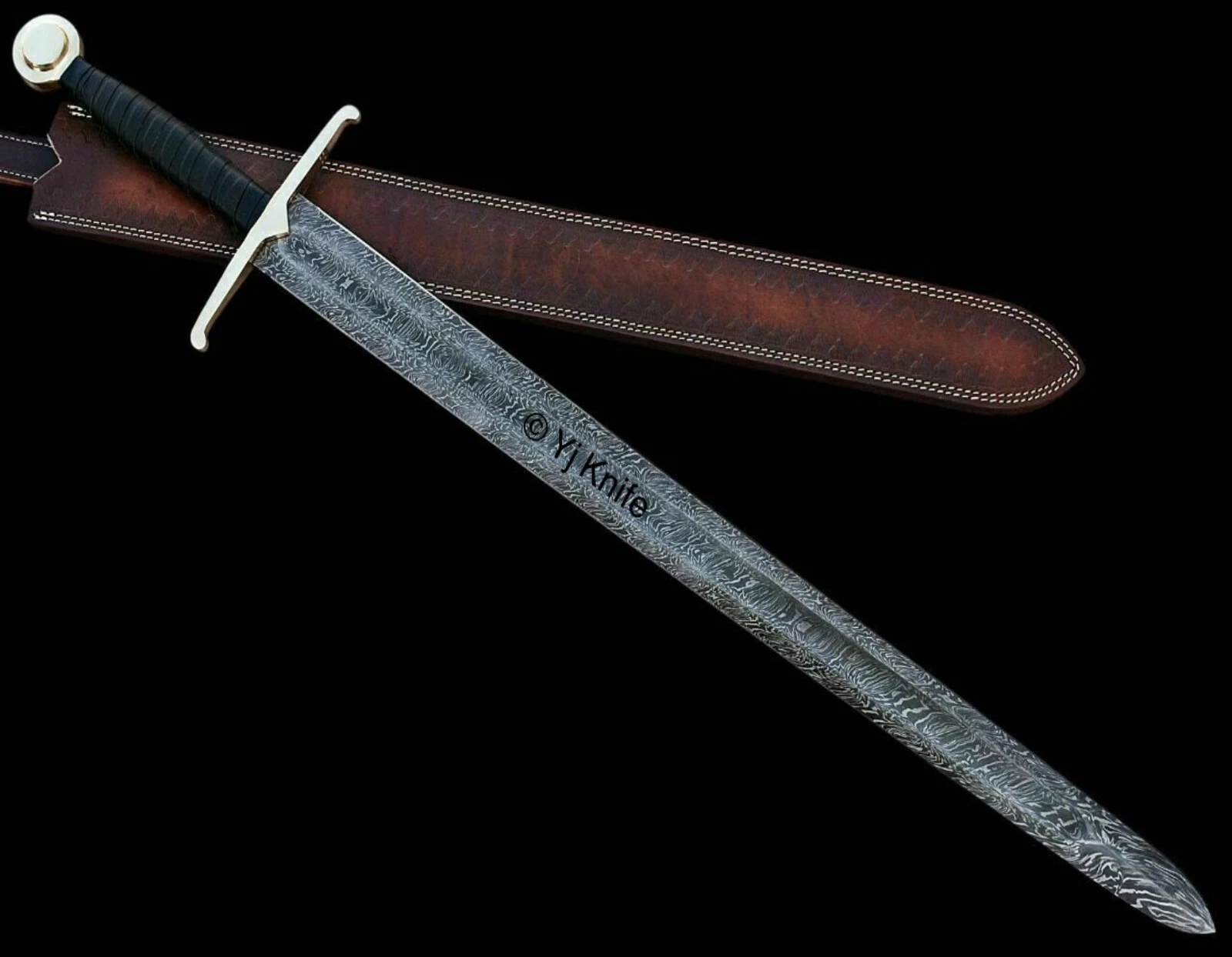 Viking, Sword Battel Ready, Custom Handmade Damascus Steel 31 Inches With Sheath
