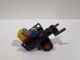 LEGO (6077) Vintage 1981 Classic Castle: Knight's Procession - COMPLETE