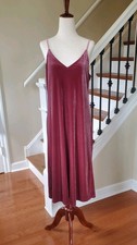 Velvet Slip Dress Midi Uniqlo Dusty Rose Red Spaghetti Strap 90s Minimalist