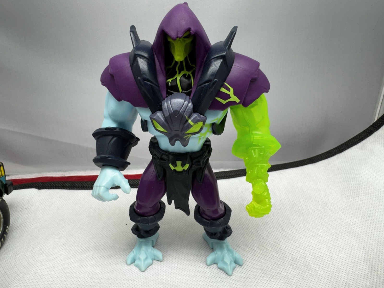 He-Man Masters of the Universe Skeletor Power Attack Netflix Action Figure Flaw