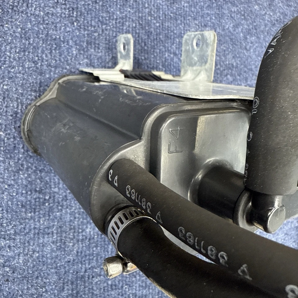 Ford Mustang Cobra 1994 1995 OEM bote de carbón caja de smog emisiones de escape Foto 4 de 4