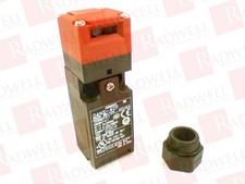 OMRON D4NS-4CF-NPT / D4NS4CFNPT (NEW IN BOX)