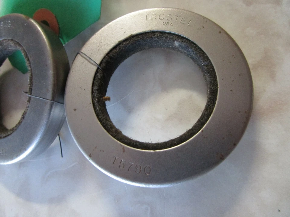 Sellos de rueda delantera Willys Station Wagon 1952 1953-1962 entrega 475 685 NOS Foto 3 de 4