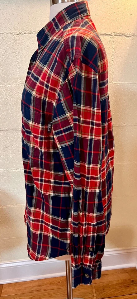 Woolrich Long Sleeve Button Down Navy Blue Red Plaid Flannel Shirt Men's Medium - Image 3 of 4