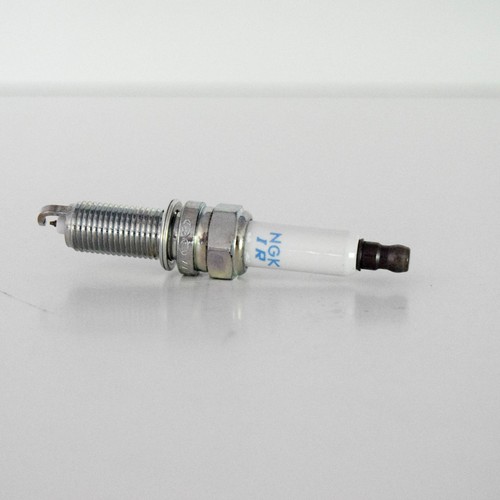 KIA SPORTAGE QL MK4 Spark Plug 1884911070 NEW GENUINE - Picture 2 of 9
