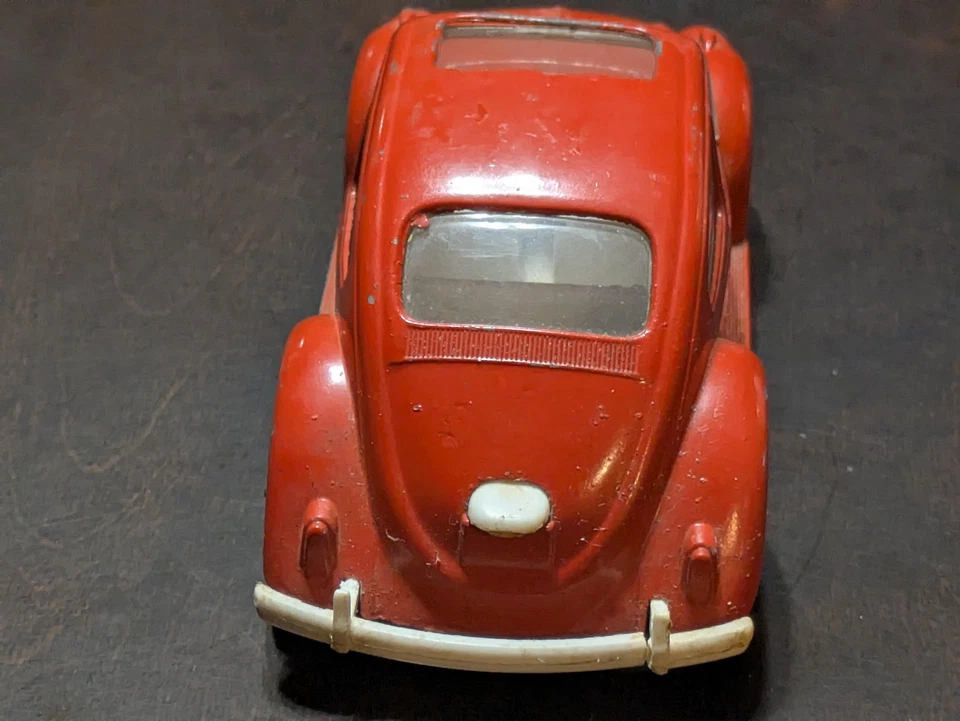 Vintage Hubley Gabriel Volkswagen Beetle VW Bug Plastic Toy Car Red USA 1960s - Image 2 of 4
