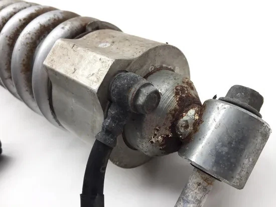 Suspensión de bobina de amortiguador trasero con acoplamiento 2003 Suzuki Vstrom 1000 DL1000 3379 x Foto 4 de 4