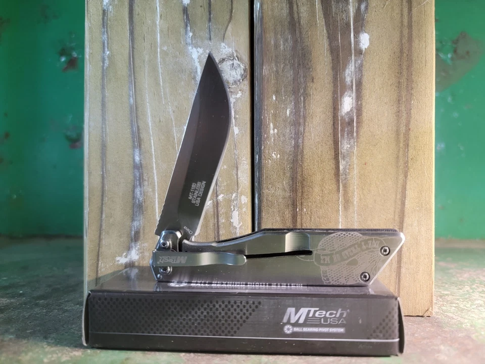 Navaja de bolsillo plegable MTech negra/gris A/O ¡No me pises! MT-1160 Foto 3 de 4