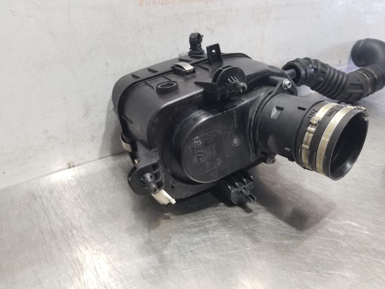 20 2020 MASERATI LEVANTE SQ4 GRANSPORT 3.0L ENGINE AIR CLEANER INTAKE LEFT 