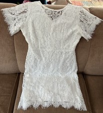 Women's MEDIUM Bridal Rehearsal Party Lacy Dress NWT Elegant Short White Floral
