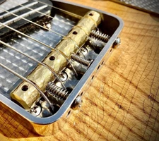 Van Dyke-Harms Monolithic Saddle 2023 - Hammered Brass