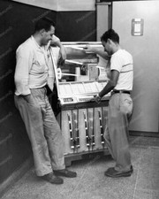 Seeburg Jukebox HF100R 1954 8" - 10" B&W Photo Reprint