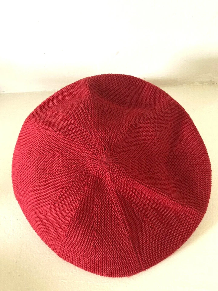 Giovannio Vtg Knit Billed Cap Hat Red London Mod Go Go Twiggie Gold Tone Chain - Image 2 of 4