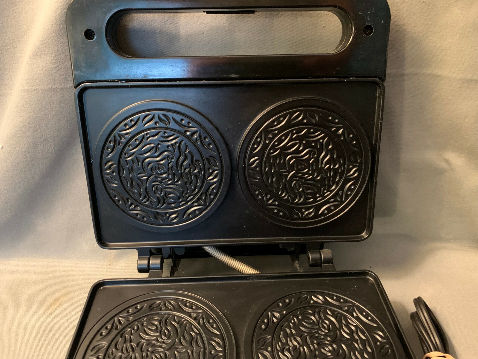 Vtg Maxim Salton Pizzelle Master Automatic Maker WM6 Electric Baker