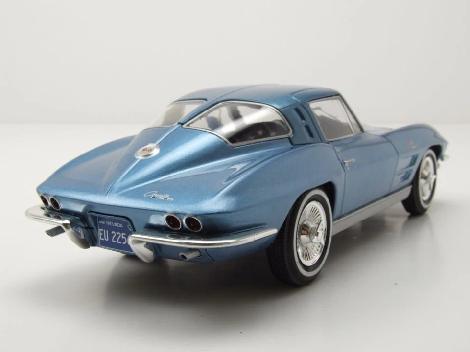 Chevrolet Corvette Stingray C2 1963 Blu Metallizzato Modellino 1:24 Whitebox - Immagine 2 di 4