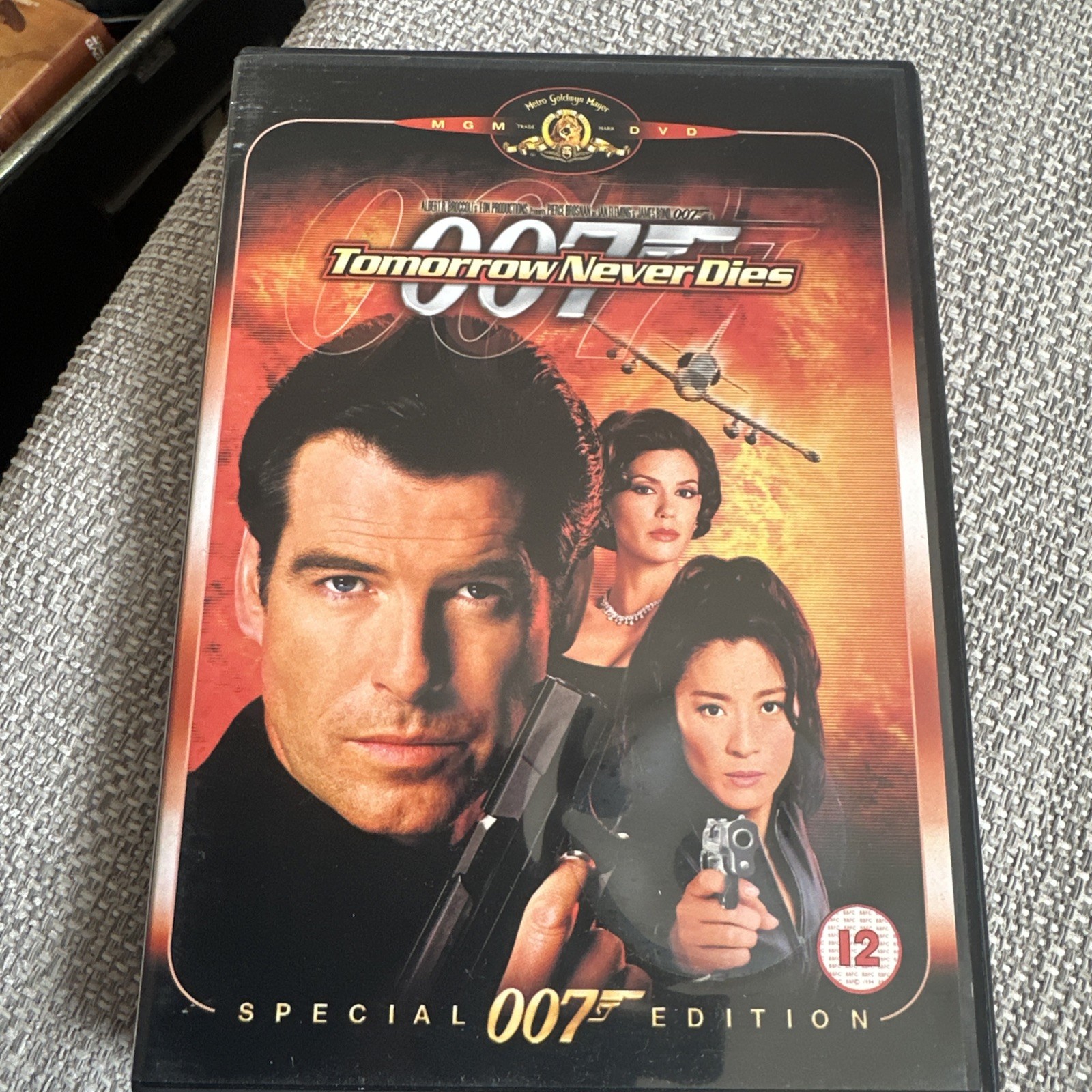 Tomorrow Never Dies (DVD, 2003)