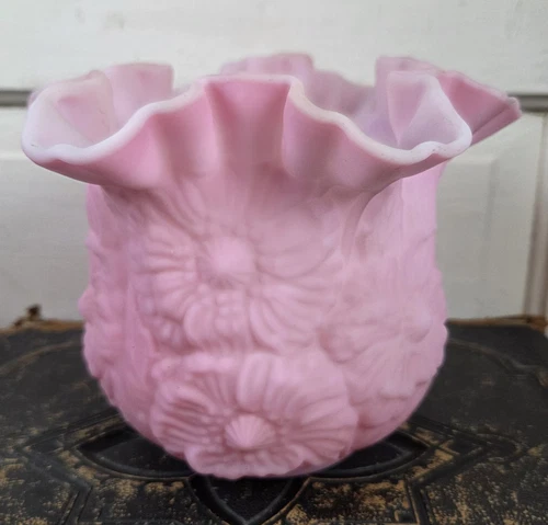 Vtg Fenton Pink Satin Custard Glass Rose Bowl Vase Cottage Chic Raised Flowers