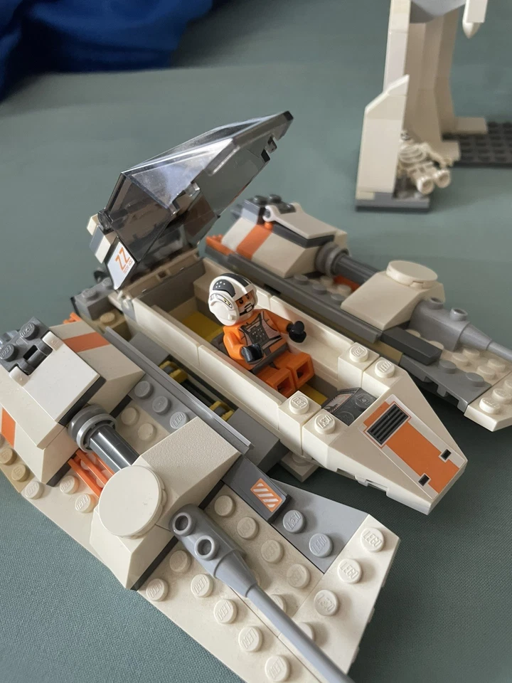 LEGO Star Wars 8089 Hoth Wampa Cave, foto 2 de 5