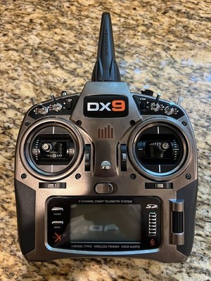 Spektrum DX9  9 Channel Transmitter SPMR9900 Mode 2 Amazing Condition 