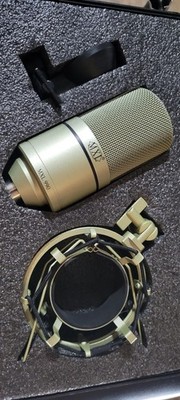 MXL 990 Large Diaphragm Condenser Microphone W Case + Shock Mount