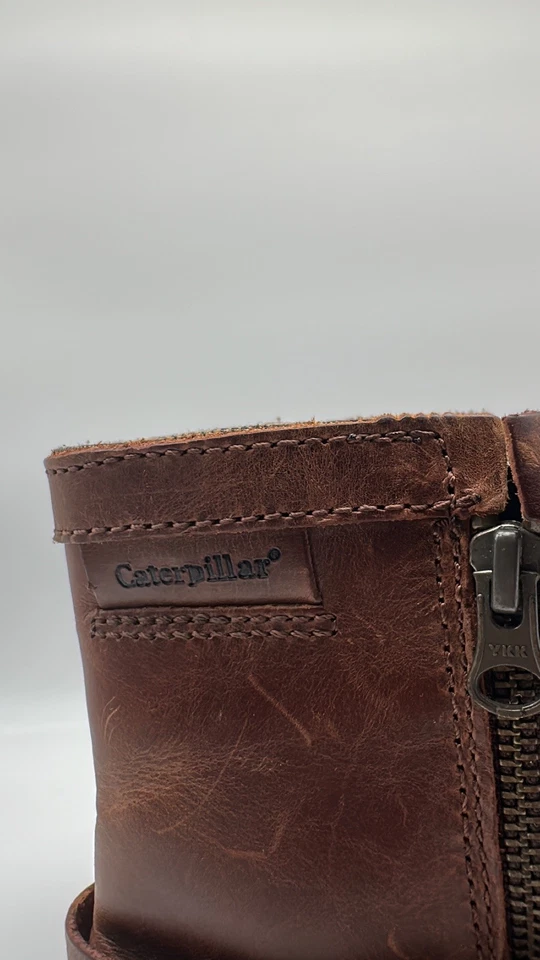 Caterpillar Hombres Arnés Cremallera Lateral Cuero Botas CAT Talla 10 M Marrón P719103 NUEVO Foto 4 de 4