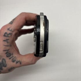 Sony PSP Go PSP-1001 PlayStation Portable - Black - POWERS ON - PARTS OR REPAIR