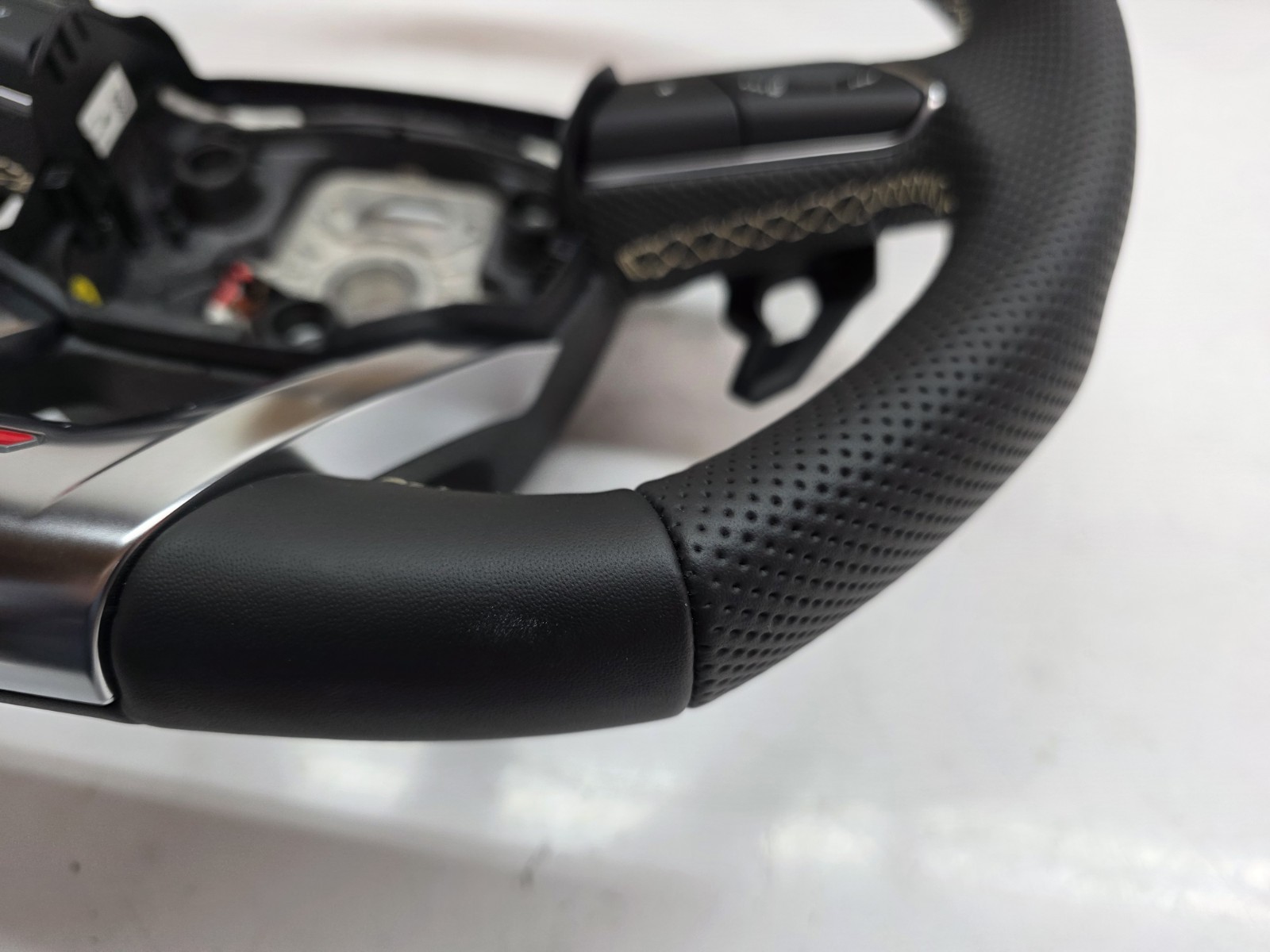 LAMBORGHINI URUS STEERING WHEEL OEM 4ML419091D