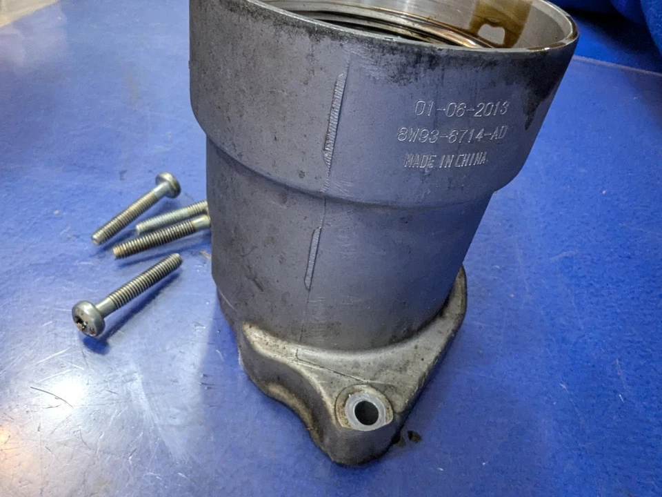 Carcasa de filtro de aceite 10-22 Land Rover 5.0 3.0 / Jaguar XF 8W936714AD OEM Foto 4 de 4