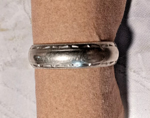 Vintage  14K Gold Engraved Wedding Band Milgrain Art Deco Ring Size 10.5